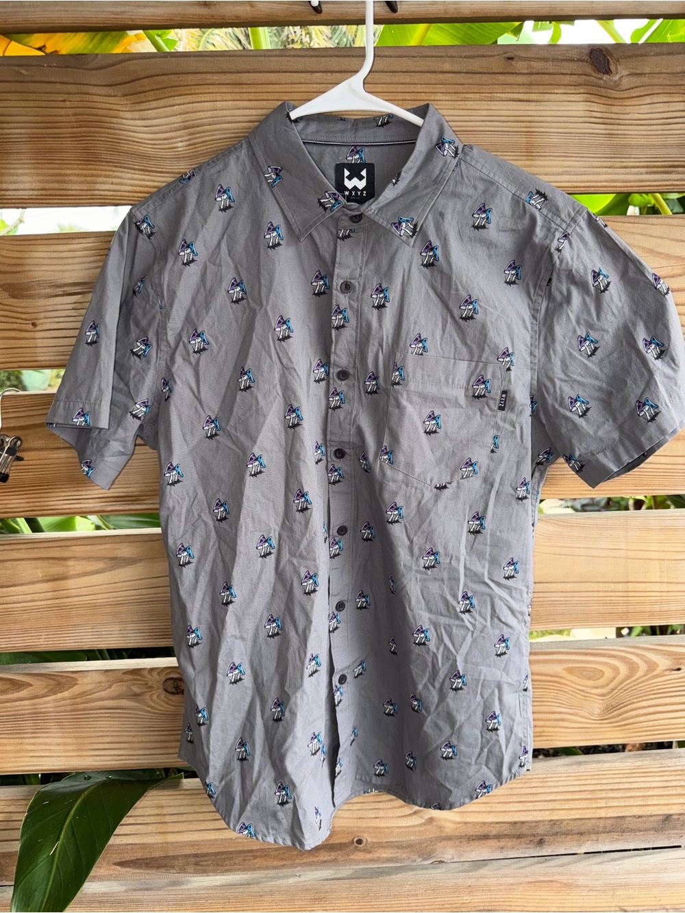 WXYZ Short-Sleeve Button-Up Shirt with Subtle Pattern